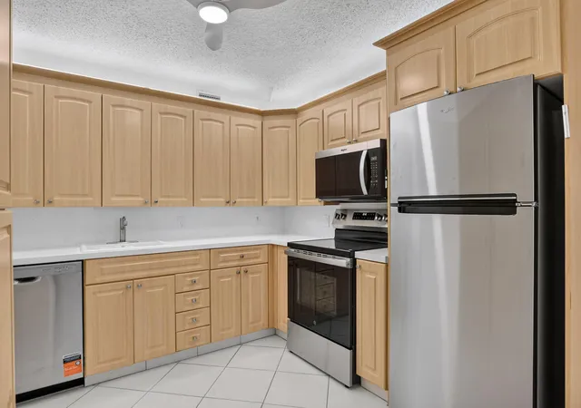 5th image of 3057 Yarmouth C, Boca Raton, FL 33434 | MLS# B26049446