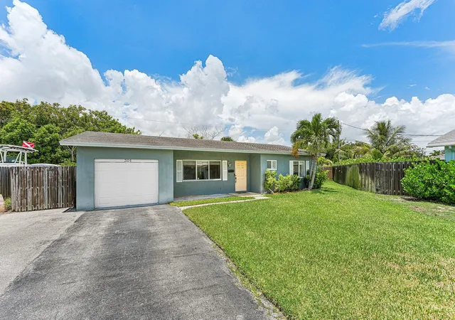 Photo 3 of Single family home for sale at 301 Se 3rd Street, Deerfield Beach, FL 33441 | MLS# B26049456 | Listing updated on 2026-09-23