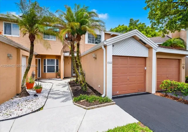 Homes for sale in Tamarac, FL | 7102 Woodmont Wy, Tamarac, FL 33321 | MLS# A12048402
