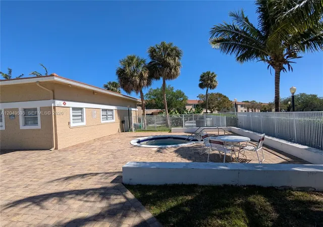 24th image of 807 Twin Lakes Dr #32G, Coral Springs, FL 33071 | MLS# A12049535