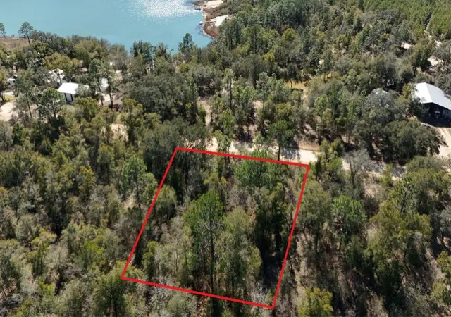 Homes for sale in Chipley, FL | 0 Stewart Lake Rd, Chipley, FL 32428 | MLS# B26049683