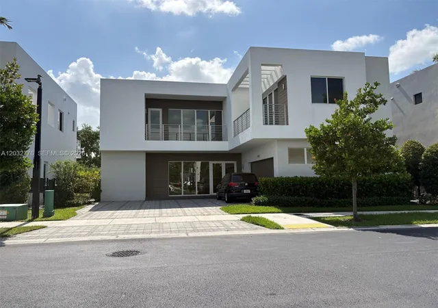2nd image of 7433 Nw 99th Ave, Doral, FL 33178 | MLS# A12032776