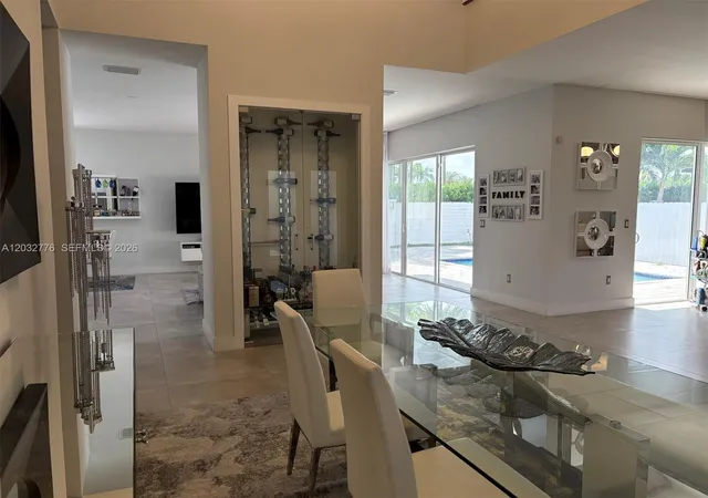 5th image of 7433 Nw 99Th Ave, Doral, FL 33178 | MLS# A12032776