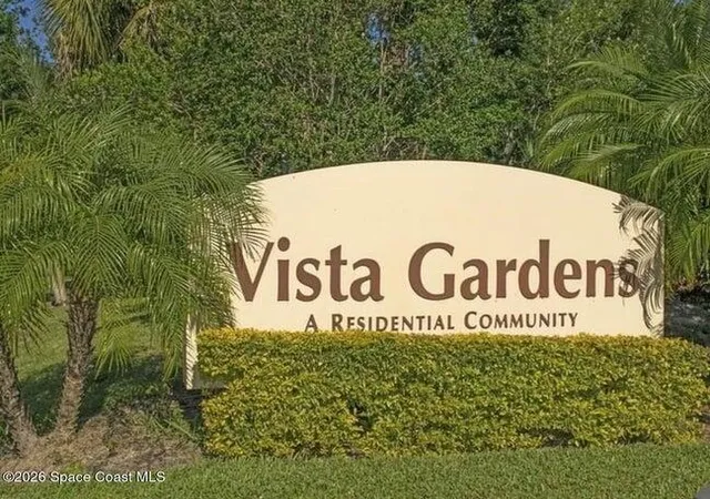 Homes for sale in Vero Beach, FL | 84 Vis Gdns Trl #204, Vero Beach, FL 32962 | MLS# B26049724