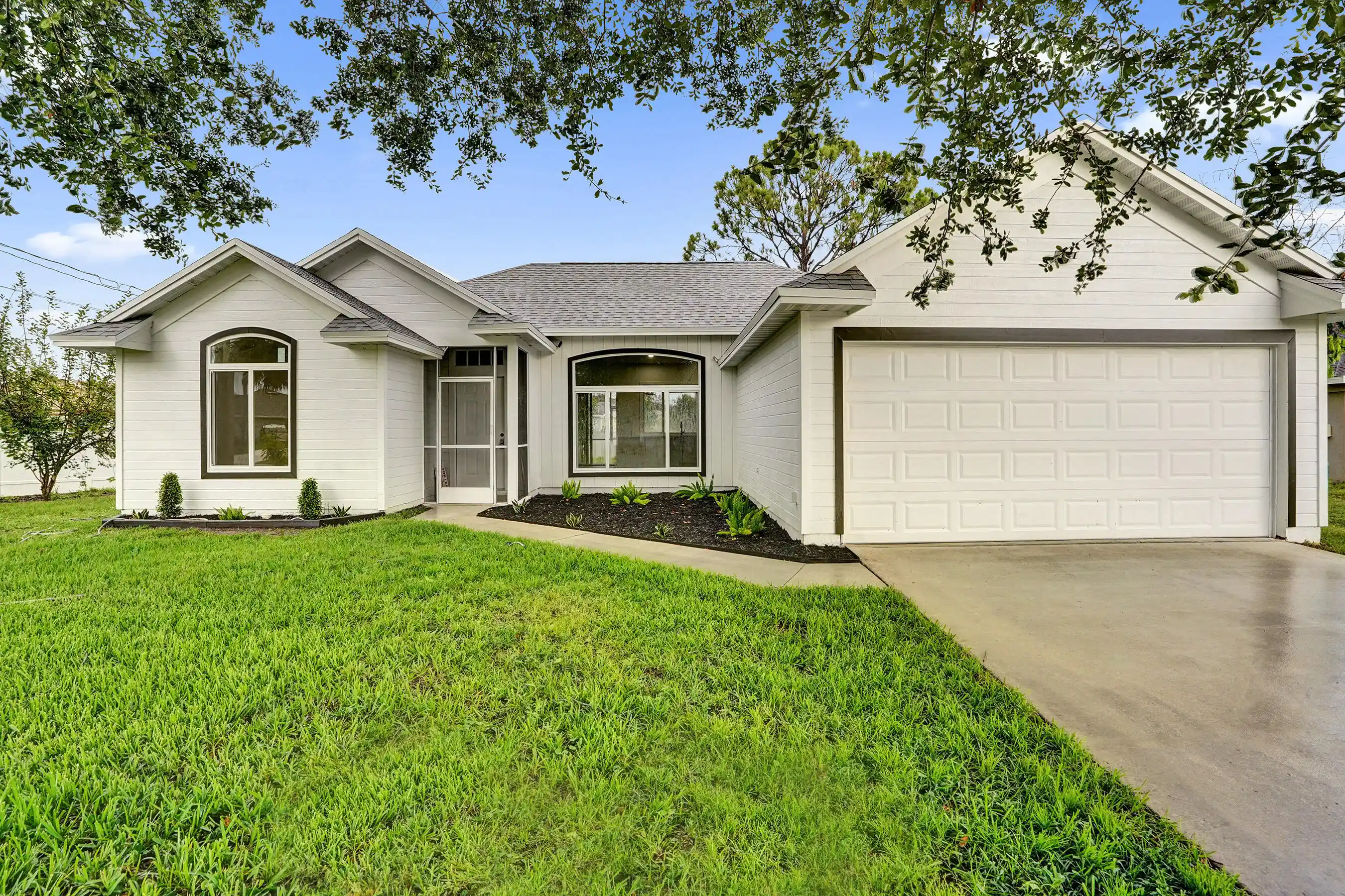 Photo 1 of Single family home for sale at 1237 Sw Edinburgh Dr, Port Saint Lucie, FL 34953 | MLS# B26049733 | Listing updated on 2026-10-30