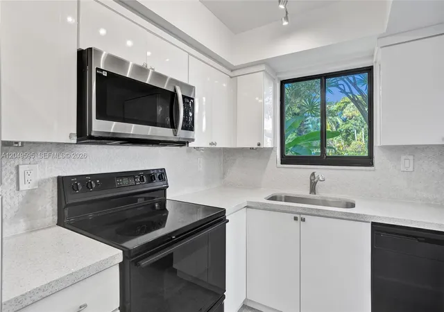 3rd image of 20332 Ne 34Th Ct, Aventura, FL 33180