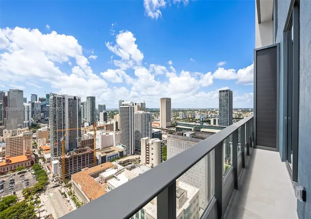 Homes for sale in Miami, FL | 121 Ne 5th St #3703, Miami, FL 33132 | MLS# A12049623