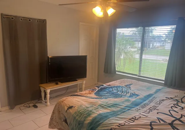 Homes for sale in Port Saint Lucie, FL | 450 Sw Belmont Cir, Port Saint Lucie, FL 34953 | MLS# B26049749