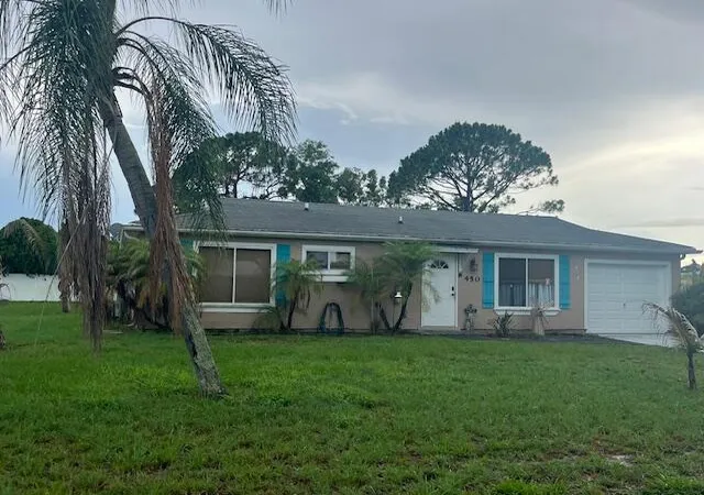 Homes for sale in Port Saint Lucie, FL | 450 Sw Belmont Cir, Port Saint Lucie, FL 34953 | MLS# B26049749