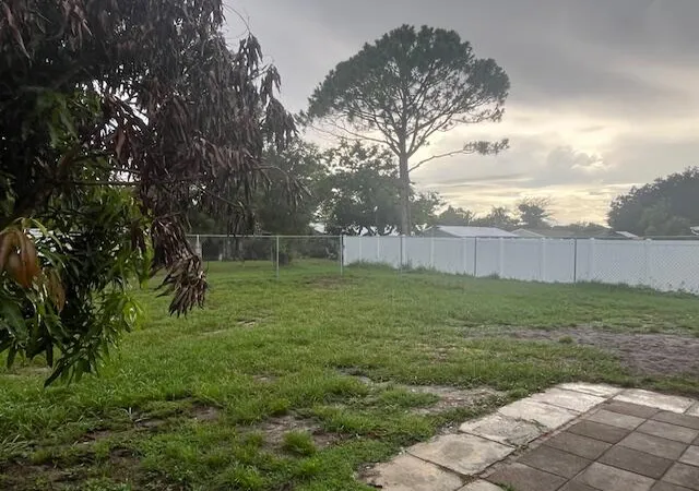 Homes for sale in Port Saint Lucie, FL | 450 Sw Belmont Cir, Port Saint Lucie, FL 34953 | MLS# B26049749