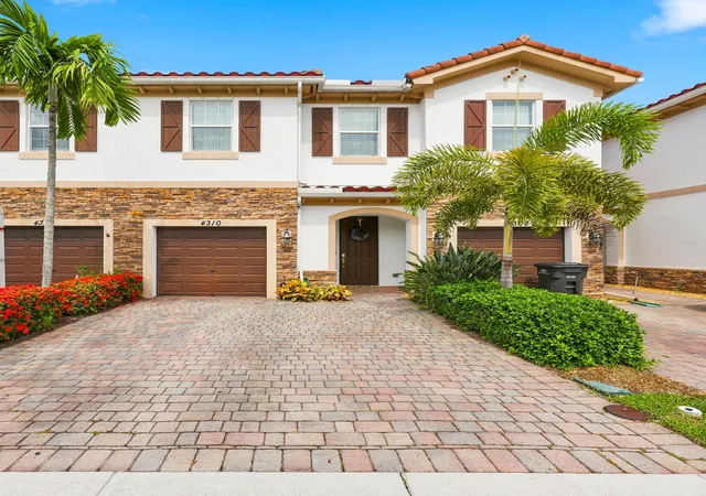 Townhouse for sale at 4310 Chalmers Ln, West Palm Beach, FL 33417 | MLS# B26049778