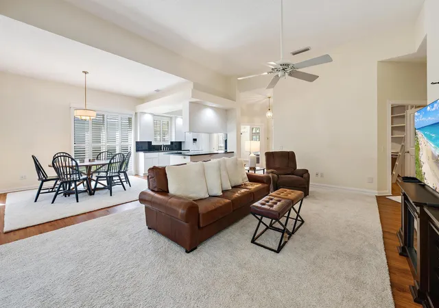 Photo 3 of Sale Pending at 8548 Beaconhill Rd, Palm Beach Gardens, FL 33410 | MLS# B26049788 | Listing updated on 2026-10-01