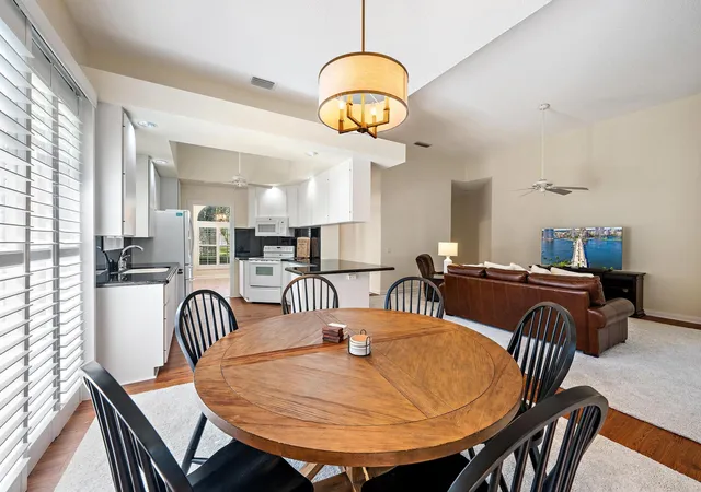 Photo 3 of Sale Pending at 8548 Beaconhill Rd, Palm Beach Gardens, FL 33410 | MLS# B26049788 | Listing updated on 2026-10-01