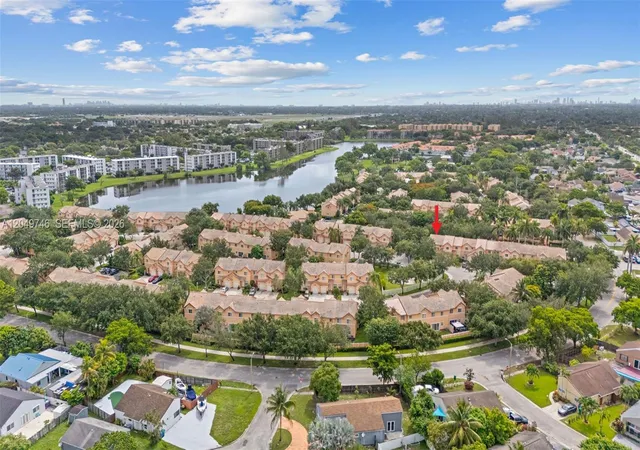 Homes for sale in Miramar, FL | 2303 Sw 87th Ter, Miramar, FL 33025 | MLS# A12049746