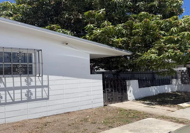 1st image of 41 E 20th St, Hialeah, FL 33010 | MLS# A12049773