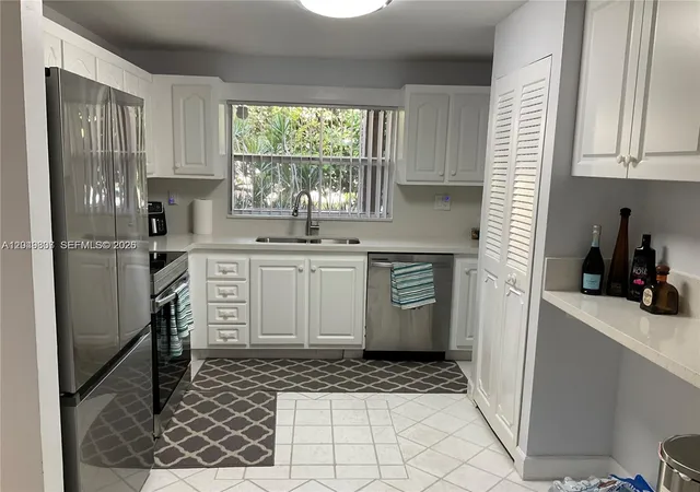 5th image of 9201 Sunrise Lakes Blvd, Sunrise, FL 33322