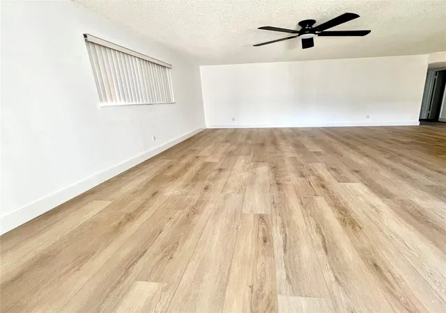 Listing Photo 4 - Condo for sale in building located at 2510 Sw 81St Ave, Davie, FL 33324 - Unit #208