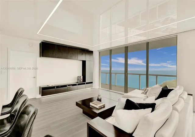 5th image of 6365 Collins Ave #2407, Miami Beach, FL 33141 | MLS# A12040956