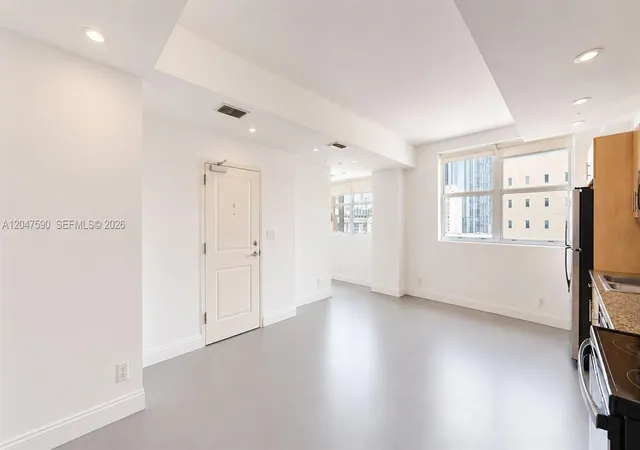 4th image of 111 E Flagler St #810, Miami, FL 33131 | MLS# A12047590