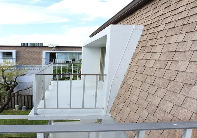 22nd image of 9611 Sw 77th Ave #306A, Miami, FL 33156 | MLS# A12050020