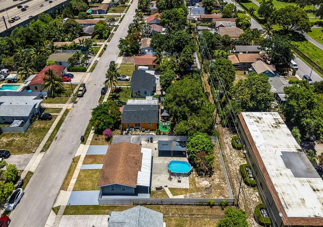 45th image of 1134 S Ridge St, Lake Worth Beach, FL 33460 | MLS# B26049999