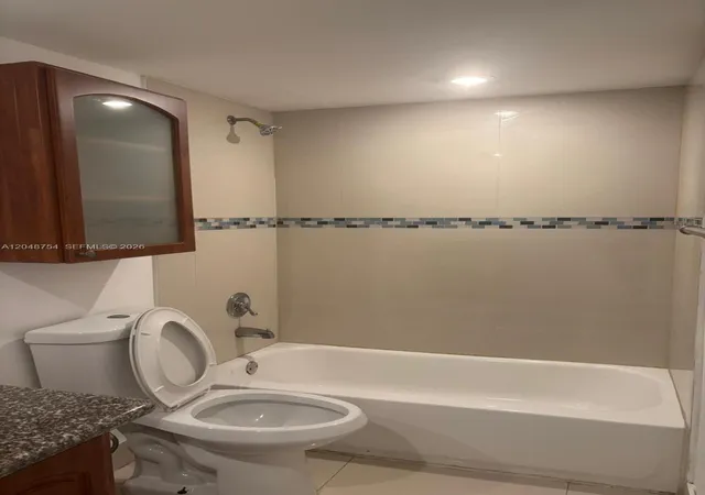 2nd image of 7110 Nw 179Th St, Hialeah, FL 33015