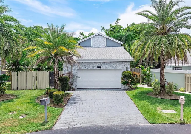 Homes for sale in Delray Beach, FL | 2055 Nw 9th St, Delray Beach, FL 33445 | MLS# A12049928