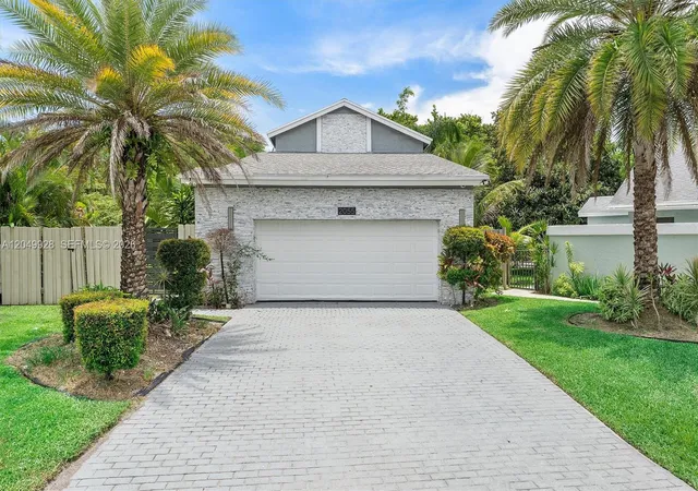 Homes for sale in Delray Beach, FL | 2055 Nw 9Th St, Delray Beach, FL 33445 | MLS# A12049928