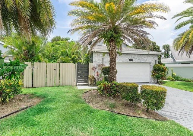 Homes for sale in Delray Beach, FL | 2055 Nw 9Th St, Delray Beach, FL 33445 | MLS# A12049928