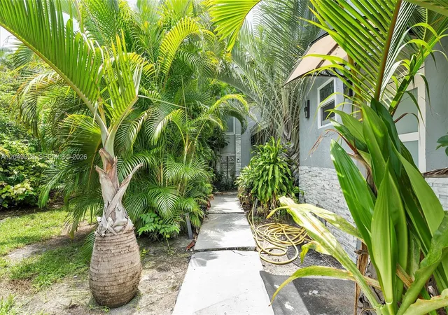 Homes for sale in Delray Beach, FL | 2055 Nw 9Th St, Delray Beach, FL 33445 | MLS# A12049928