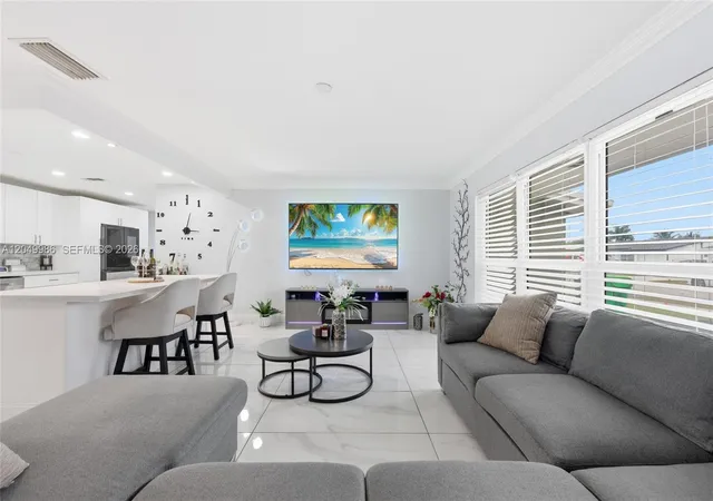 5th image of 9771 Nw 24Th Pl, Sunrise, FL 33322 | MLS# A12049986