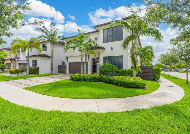 Homes for sale in Miami Lakes, FL | 15455 Nw 88th Ct, Miami Lakes, FL 33018 | MLS# A12050227