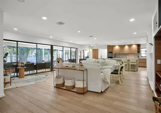 5th image of 5801 Sw 37Th Ter, Fort Lauderdale, FL 33312 | MLS# A12042226