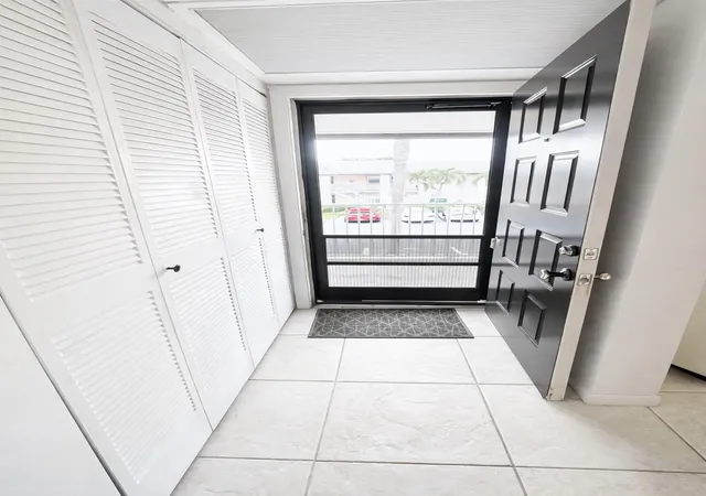 4th image of 5550 Lakeside Dr #203, Margate, FL 33063 | MLS# B26050167
