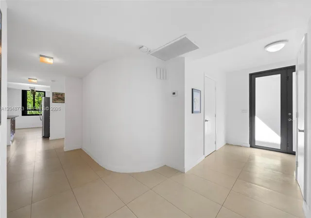 2nd image of 181 Crandon Blvd 301 #301, Key Biscayne, FL 33149 | MLS# A12048773