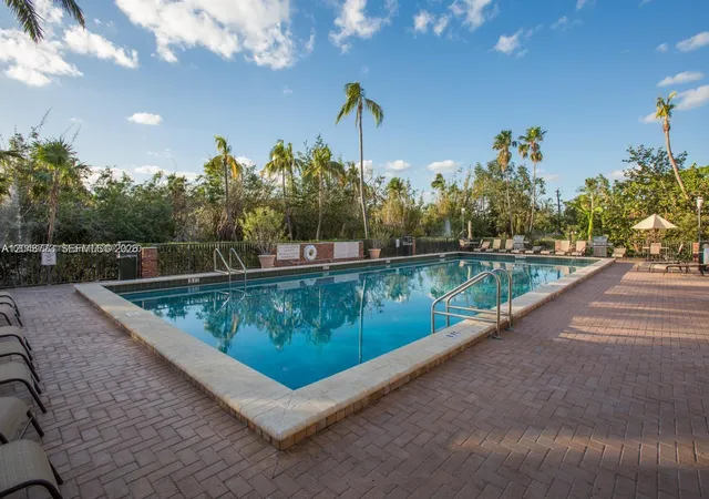 2nd image of 181 Crandon Blvd 301, Key Biscayne, FL 33149