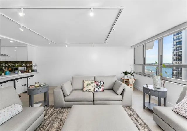 1st image of 11 Island Ave #1009, Miami Beach, FL 33139 | MLS# A12047475