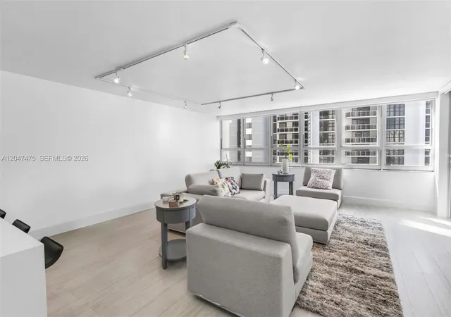 4th image of 11 Island Ave #1009, Miami Beach, FL 33139 | MLS# A12047475