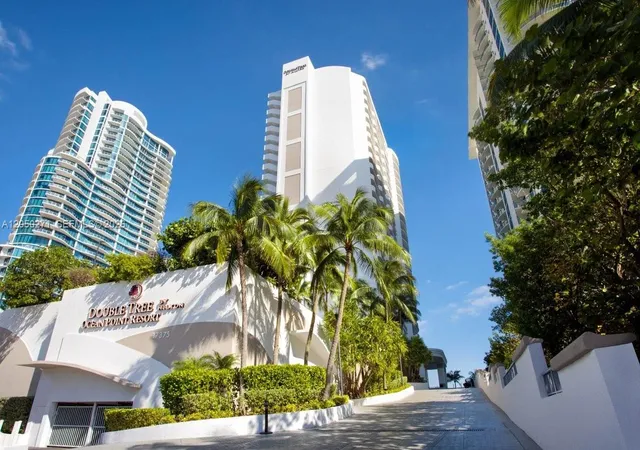 4th image of 17375 Collins Ave #1506, Sunny Isles Beach, FL 33160 | MLS# A12050271