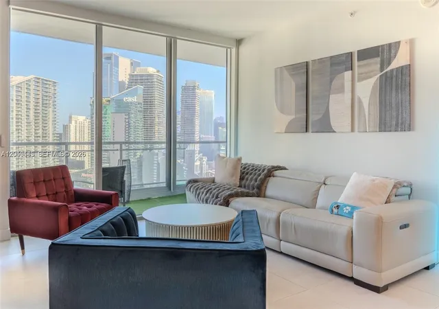 Homes for sale in Miami, FL | 90 Sw 3rd St #3703, Miami, FL 33130 | MLS# A12050445