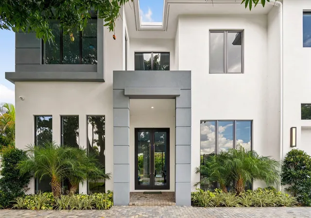 Photo 2 of Single family home for sale at 1040 Nw 6th Terrace, Boca Raton, FL 33486 | MLS# B26050245 | Listing updated on 2026-09-23