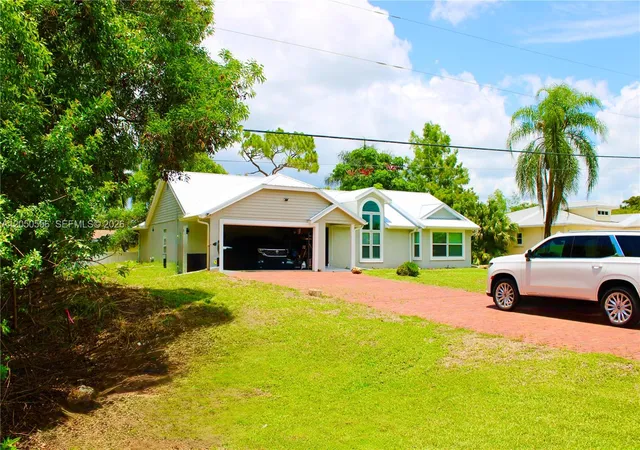 Homes for sale in Fort Myers, FL | 6617 Idlewild St, Fort Myers, FL 33966 | MLS# A12050556