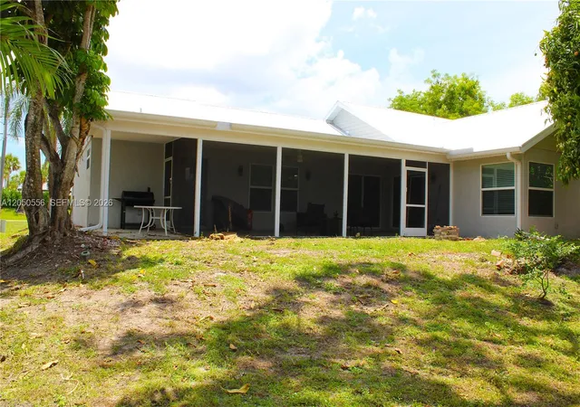 Homes for sale in Fort Myers, FL | 6617 Idlewild St, Fort Myers, FL 33966 | MLS# A12050556