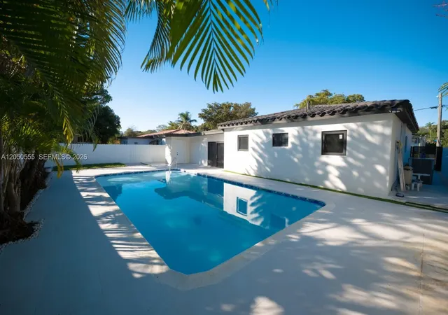 18th image of 15411 Ne 10th Ave, North Miami Beach, FL 33162 | MLS# A12050555