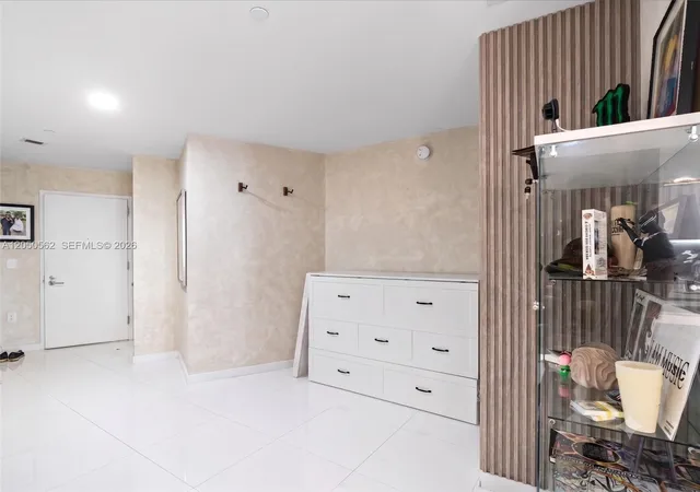 4th image of 851 Ne 1St Ave #3000, Miami, FL 33132 | MLS# A12050562