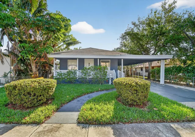 1st image of 1006 S M St, Lake Worth Beach, FL 33460 | MLS# B26050293