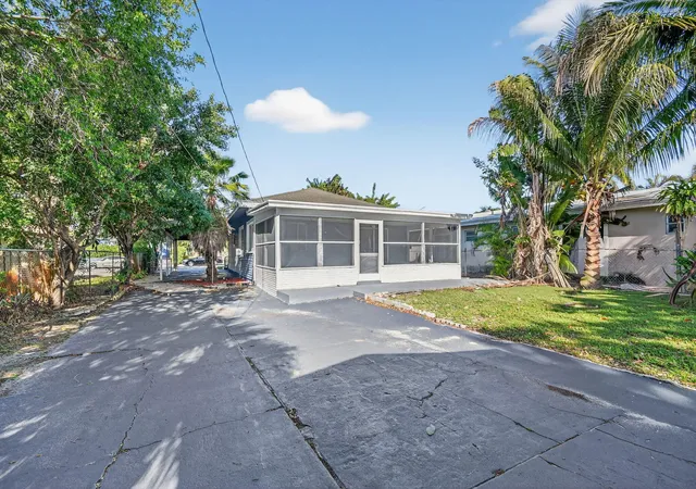 5th image of 1006 S M St, Lake Worth Beach, FL 33460 | MLS# B26050293
