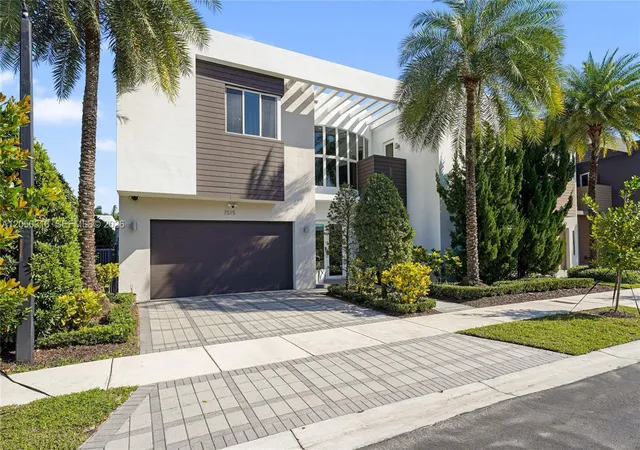 37th image of 7515 Nw 99th Ave, Doral, FL 33178 | MLS# A12050316