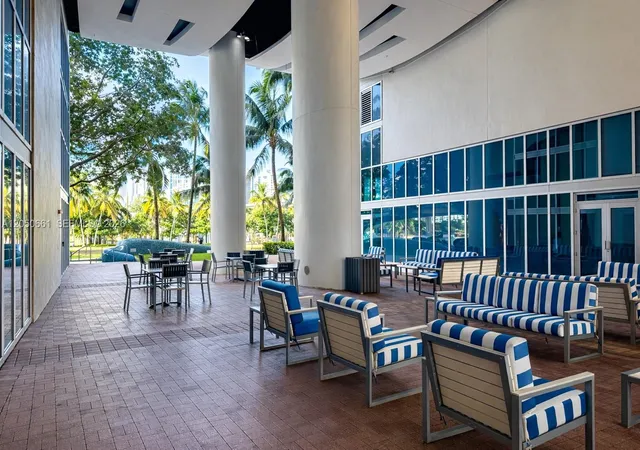 5th image of 185 Sw 7Th St #3704, Miami, FL 33130 | MLS# A12050661