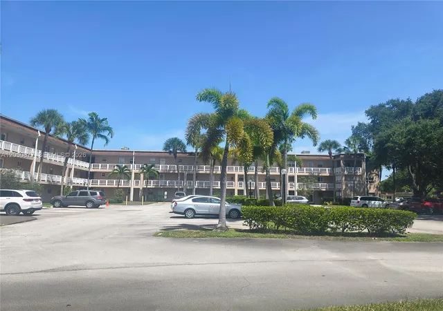 2nd image of 3508 Sw Natura Blvd #310, Deerfield Beach, FL 33441 | MLS# A12050677